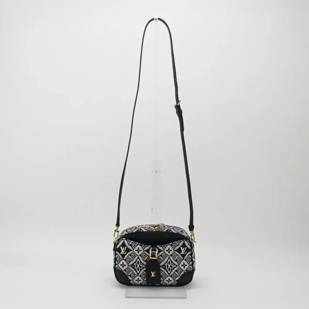 Louis Vuitton Coussin PM Shoulder Bag Lambskin Leather Black